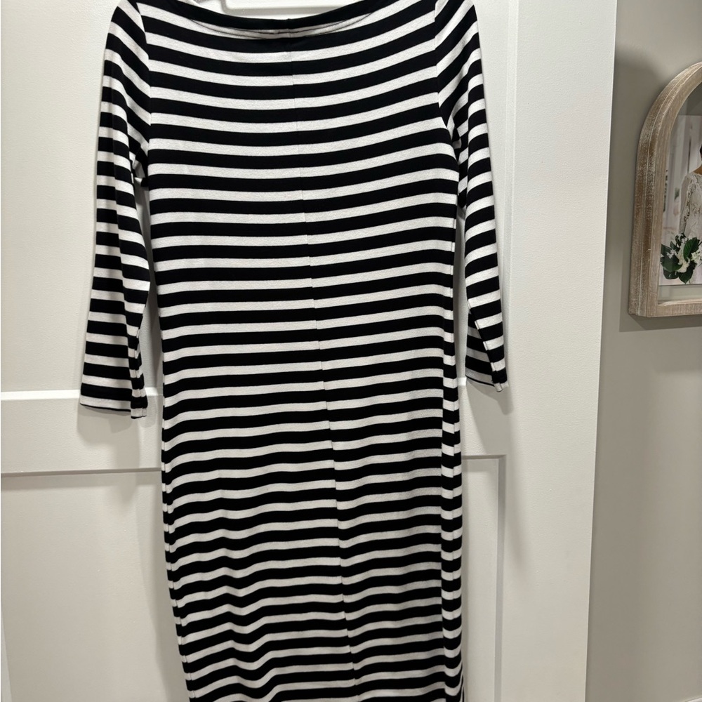 GAP Black and White Sheath Dress Long Sleeve Bateau Neck
